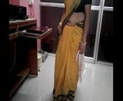 Desi tamil Married aunty exposing navel in saree with audio from tamil aunty saree with out nude