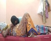 लड़की की गांड और चूत दोनों की चुदाई from arumax indian mom tamil maid