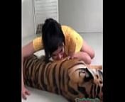 Desi girl Boobs with lucky Tiger from desi girl cleavage voyeur