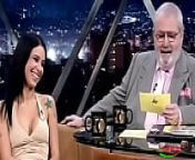 Monica Mattos dando entrevista no J&ocirc; Soares from abp 562 trance global orgasmic spasmic sex