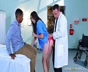 Brazzers - Dirty XXX doctor Holly Micheals from brazzers doktor