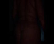 Mujer desnuda bailando bachata en la oscuridad from naked woman in mcdonalds