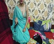 Desi Indian chachi Saara is naked and salutes the cock of her nephew while talking dirty in hindi from desi chachi tight salwar or pap