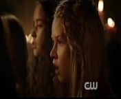 Caitlin Stasey masturbate cut-scene from the CW's REIGN from cw