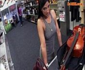 Amateur babe pawned Cello and gets pussy fucked by pawn man from cello perc