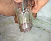 Desi Transeual Peeing in Glass Indian Shemale from desi shemale priyanka shemale sex nudevyamadhavan maleyalasex