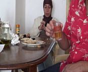 hairy turkish stepmother drinks her stepson cum during breakfast from türk okulda sikis