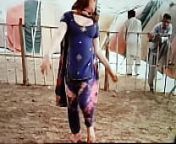 Desi pakistani shemales dance and show boobs from pakistani shemale fuck girl