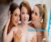 Gorgeous girlfriends have a hot lesbian threesome by the pool from 鹤壁上门服务（选人微信8699525）外围上门服务 1204i