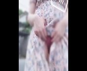 [Outdoor masturbation] A perverted Japanese who secretly exposes pussy in a residential area and is from 155 chan lada