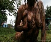 Wild Mudness: Dancing naked in the rain, covering my body with mud, twerking, fingering and squirt! from mud fed