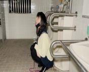 I imitate a human toilet in a public toilet at night. from 上厕所