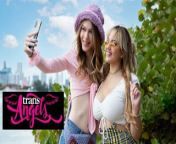 Trans Angels - Crystal Thayer & Nika Venom Take Sexy Selfies & End Up Turning On Each Other from 09 xxa nika opu bissas xxxe