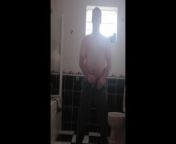 LongJohn0Hara wanking in the bathroom with his jeans on from golye deti vannoy