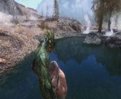Sexy girl fucks a filthy, fish-smelling Argonian harbour boy from seragam